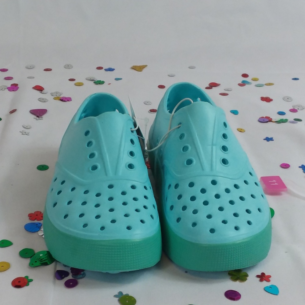 NEW Cat & Jack Jinnah Sneakers Slip On Water Shoes - Picture 2 of 6